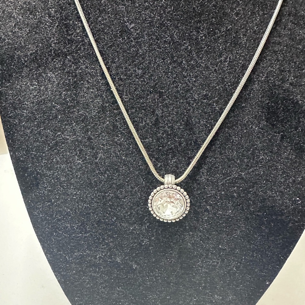 Brighton Silver Circle Pendant Necklace with earrings - Picture 3 of 6